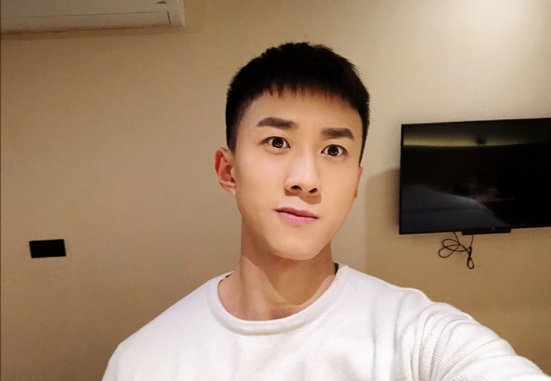 有钱就有钞能力的第一张照片--南平蓝颜知己交友网