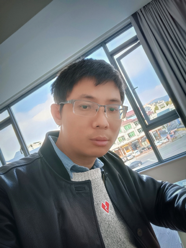 也许只是缺少一个拥抱的第二张照片--南平蓝颜知己交友网